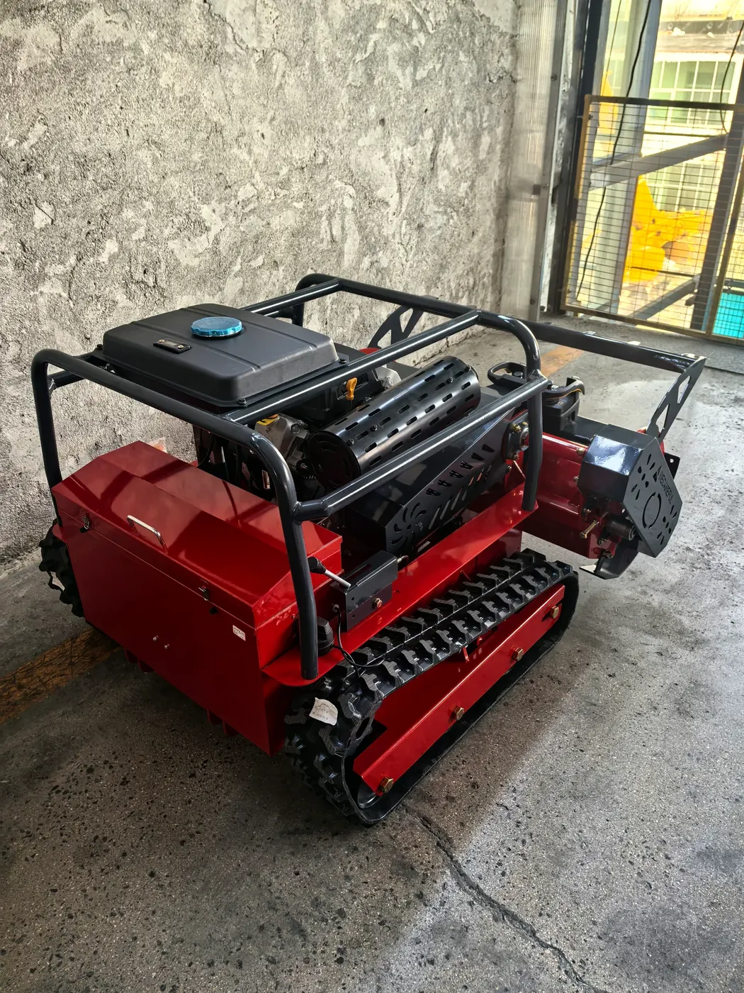 MERI ME-RM1000-24 remote control lawn mower real product photograph